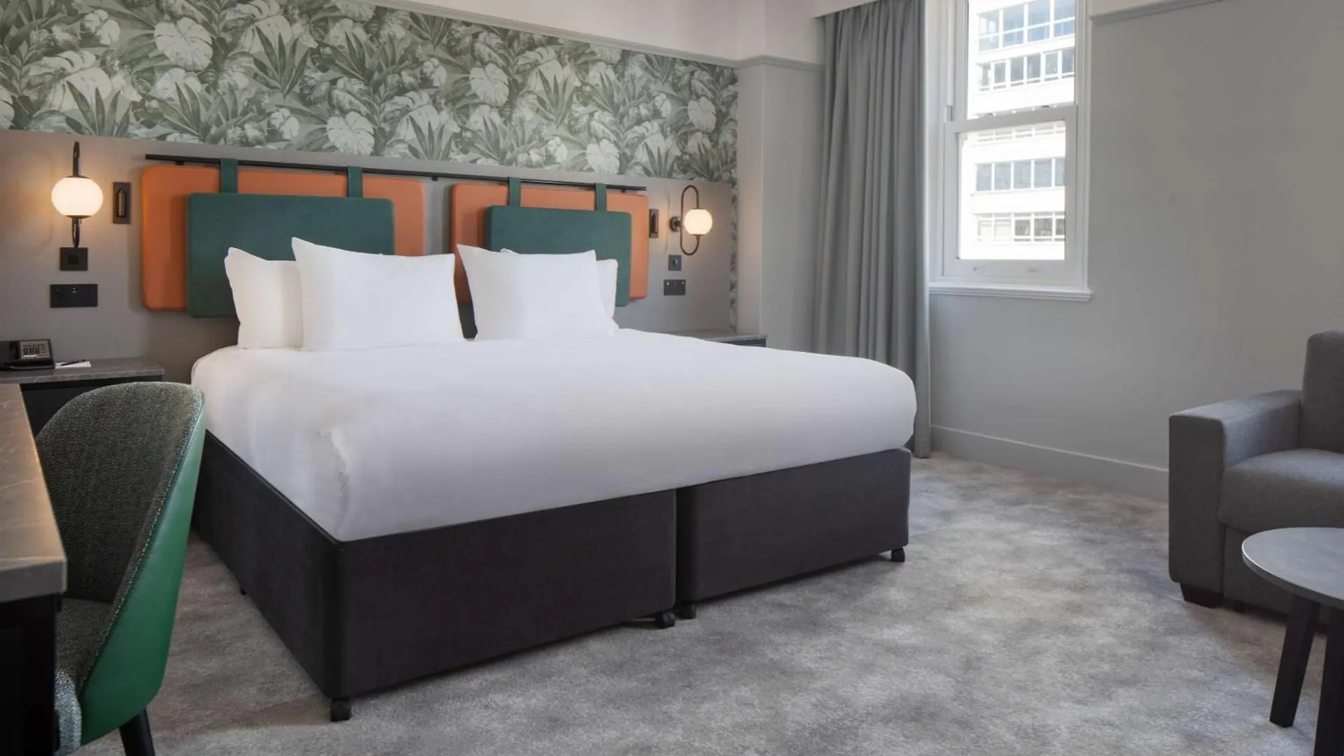 Doubletree By Hilton Brighton Metropole Hotel