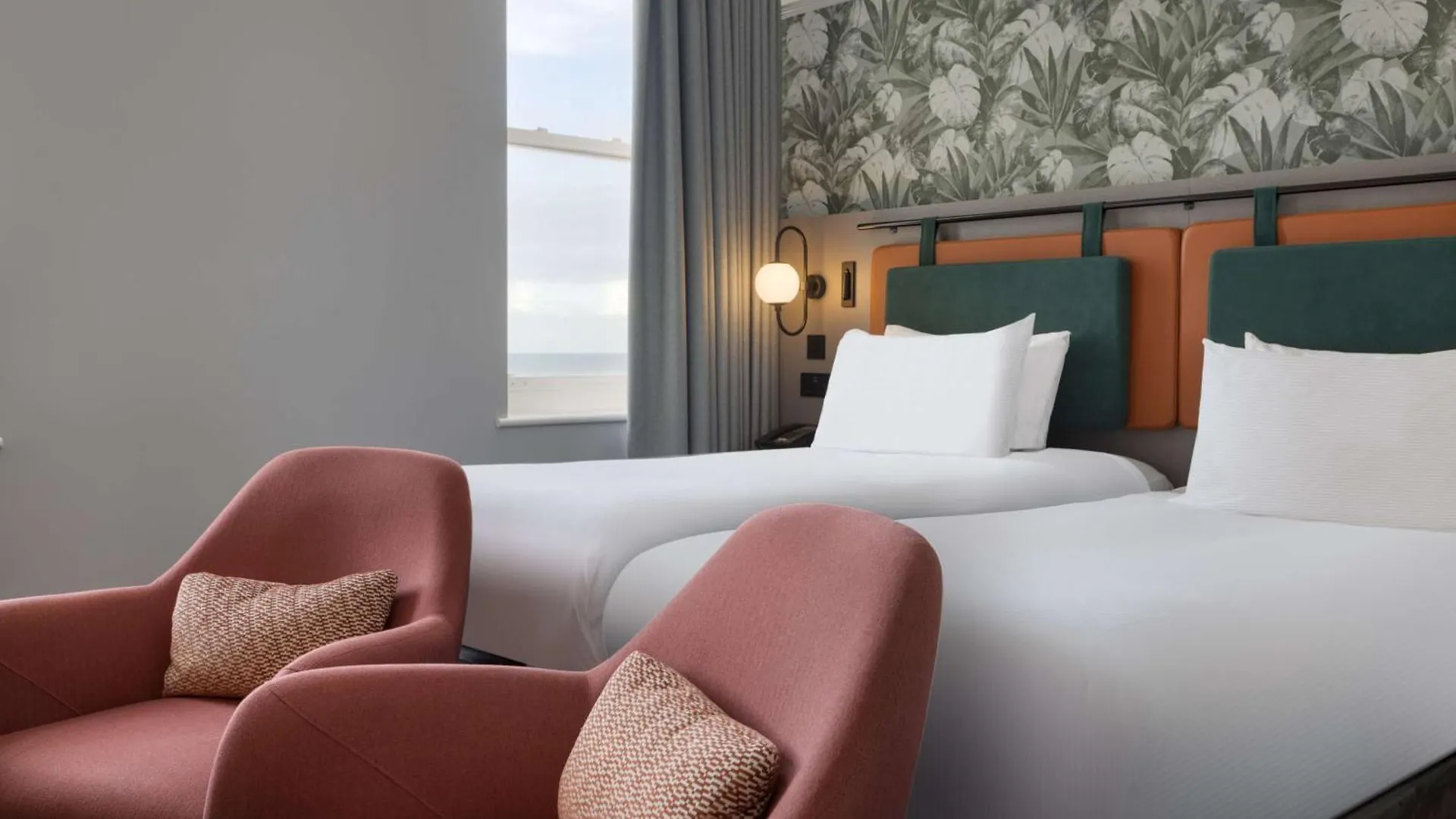Doubletree By Hilton Brighton Metropole Hotel