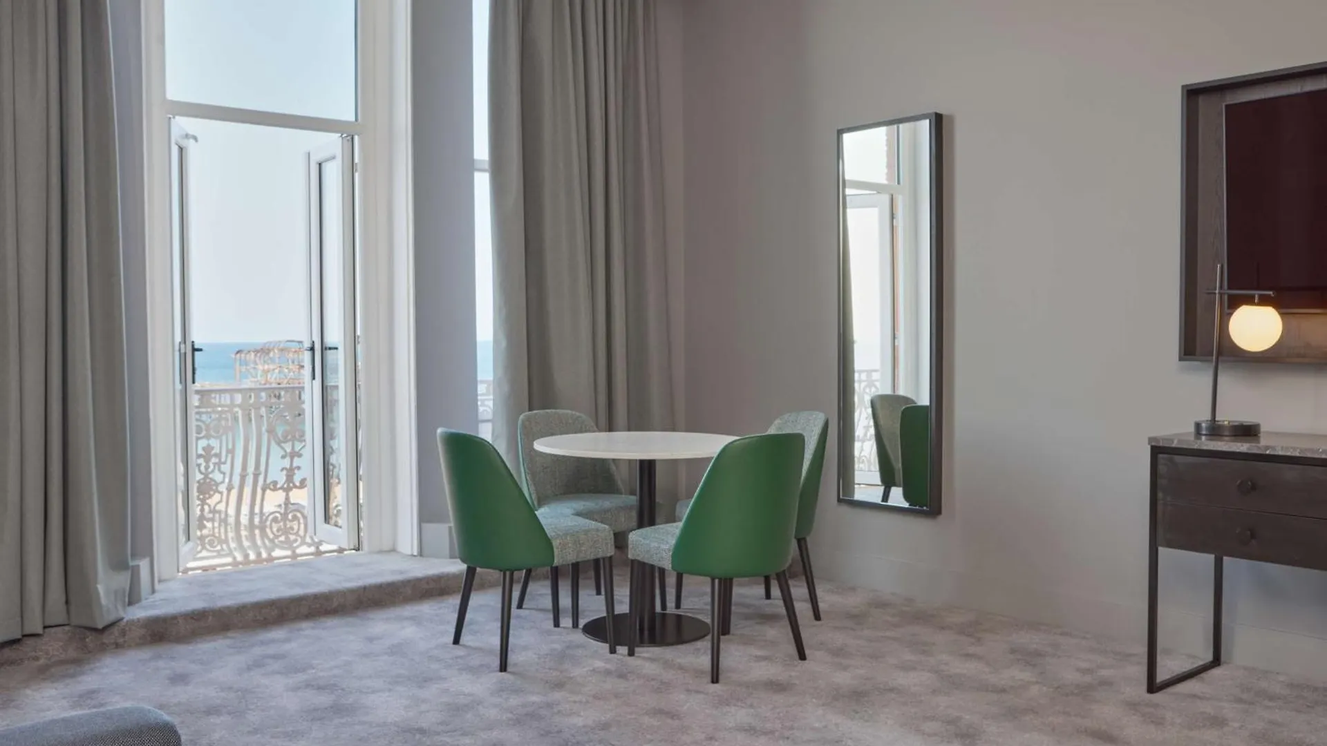 Doubletree By Hilton Brighton Metropole Hotel