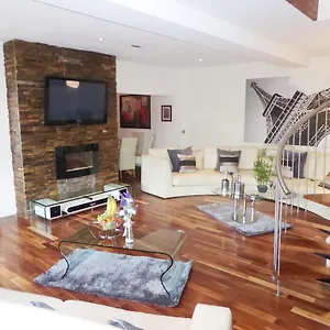 School House Mews, 2 Rodley Hall Apartment Leeds (West Yorkshire)
