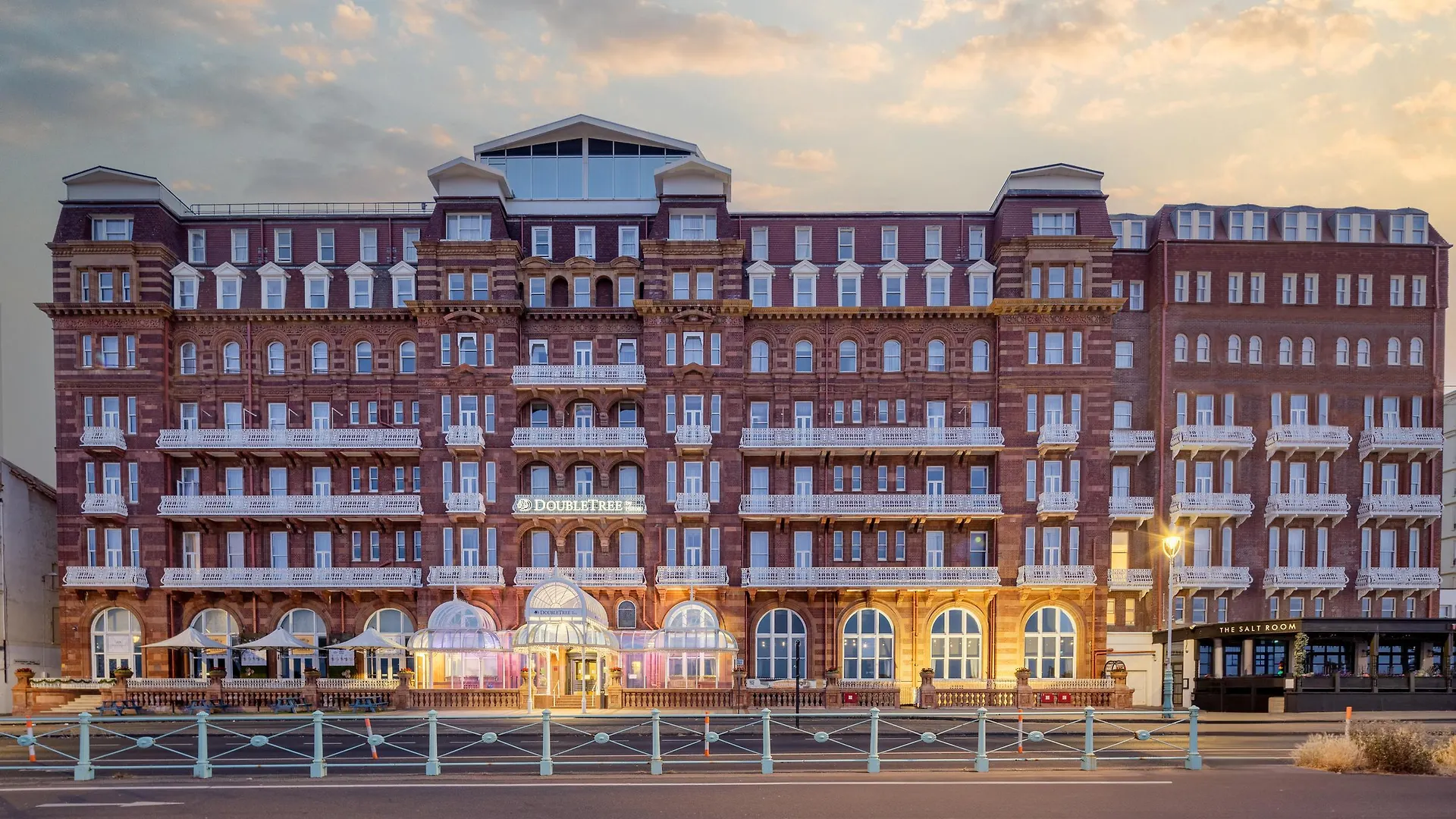 Doubletree By Hilton Brighton Metropole location