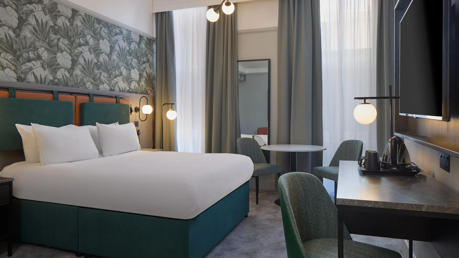 Doubletree By Hilton Brighton Metropole Hotel