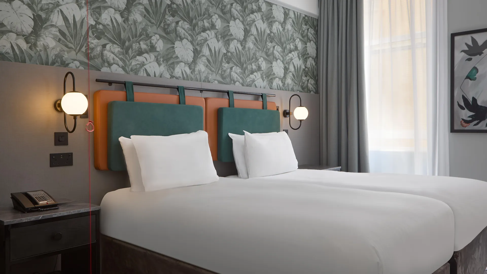 Doubletree By Hilton Brighton Metropole Hotel
