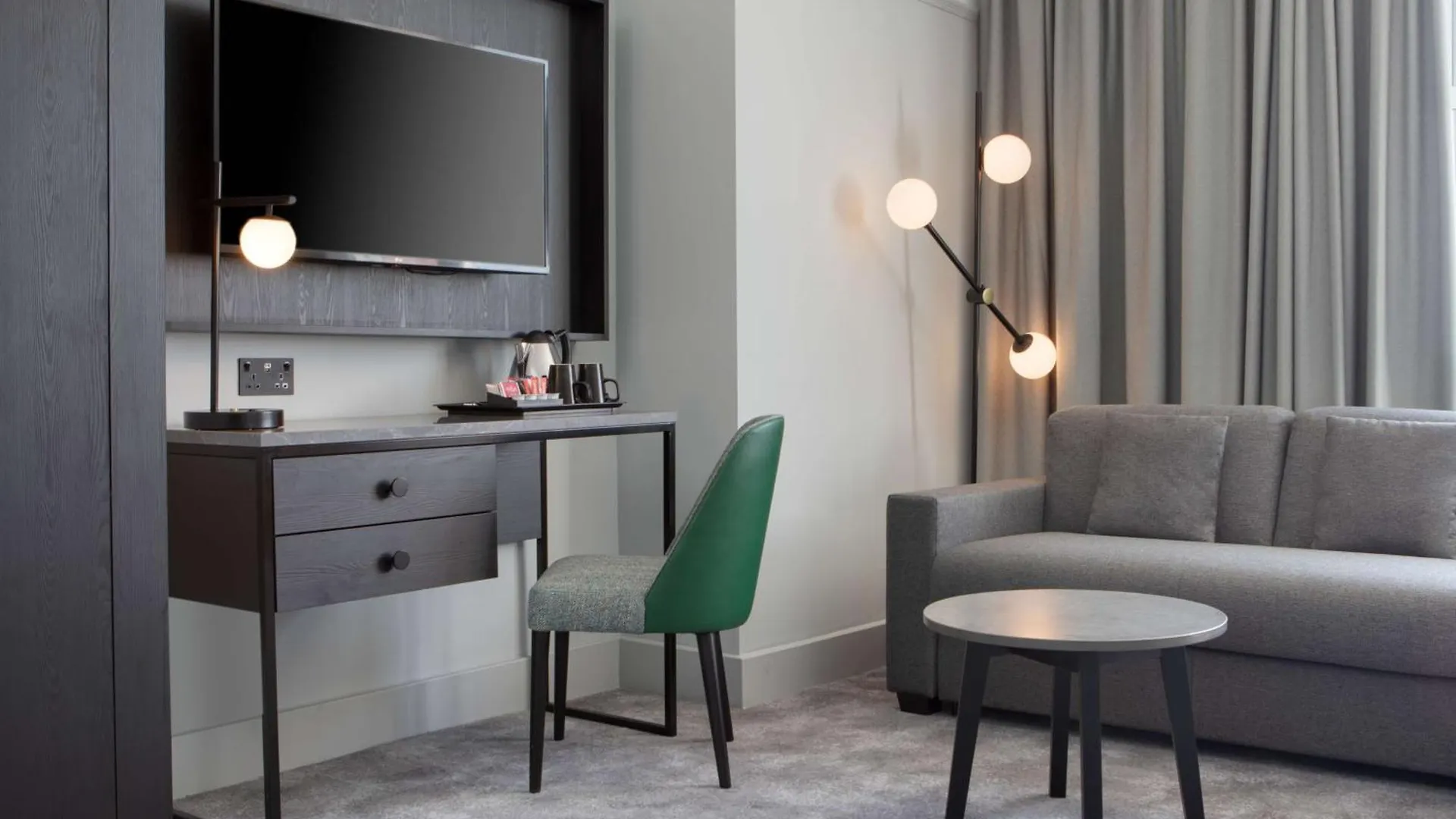 ****  Doubletree By Hilton Brighton Metropole Hotel United Kingdom