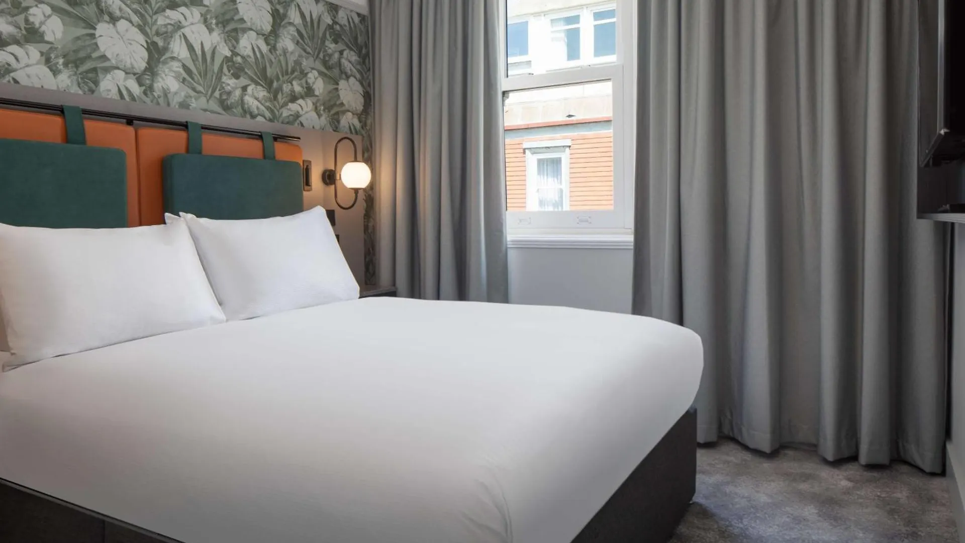 Doubletree By Hilton Brighton Metropole Hotel