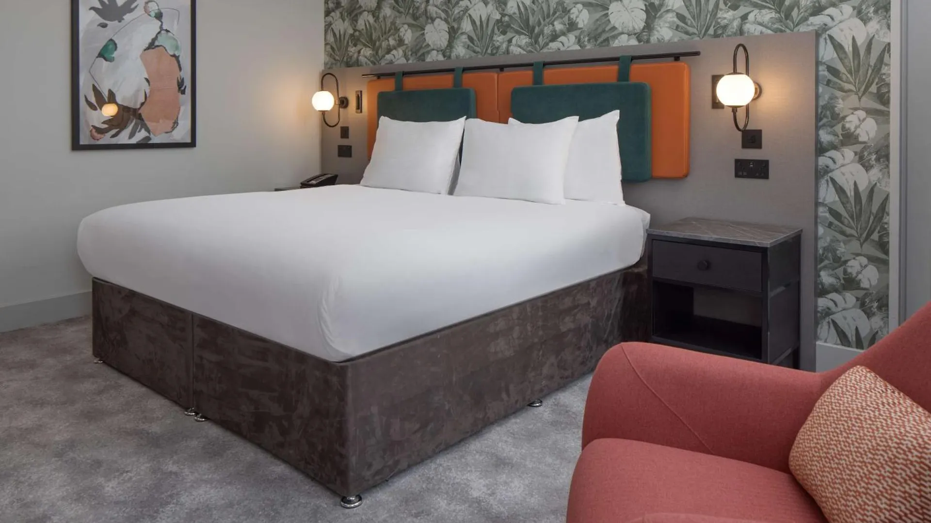 Doubletree By Hilton Brighton Metropole Hotel 4*,