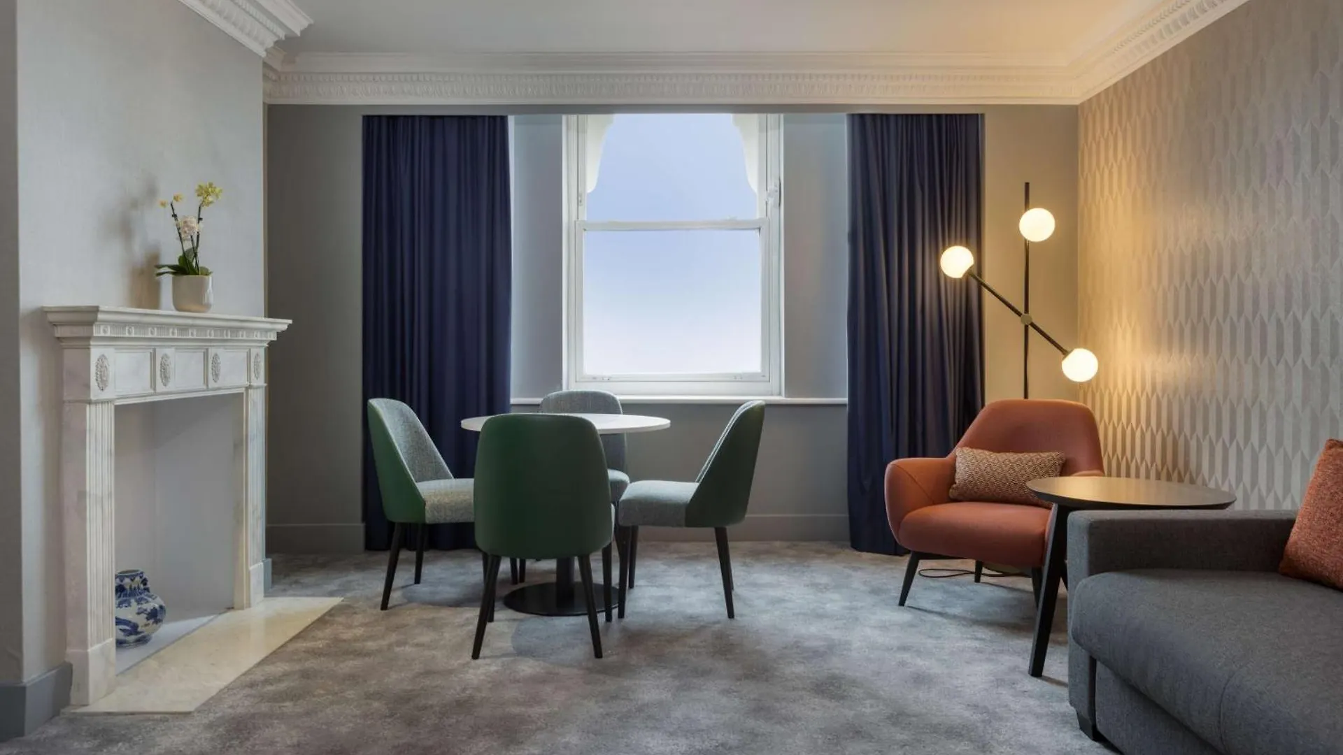 Doubletree By Hilton Brighton Metropole Hotel 4*,