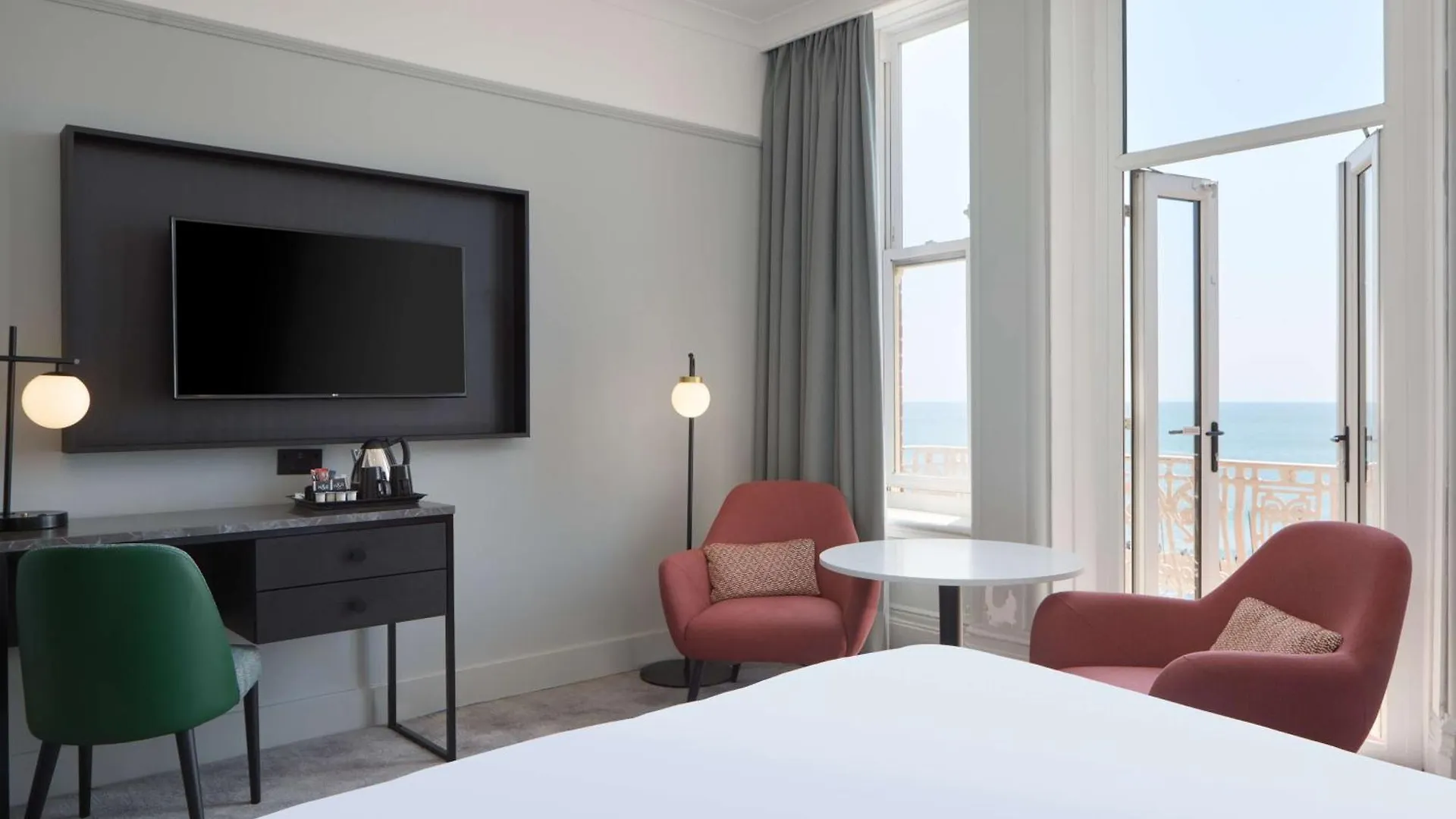 Doubletree By Hilton Brighton Metropole Hotel