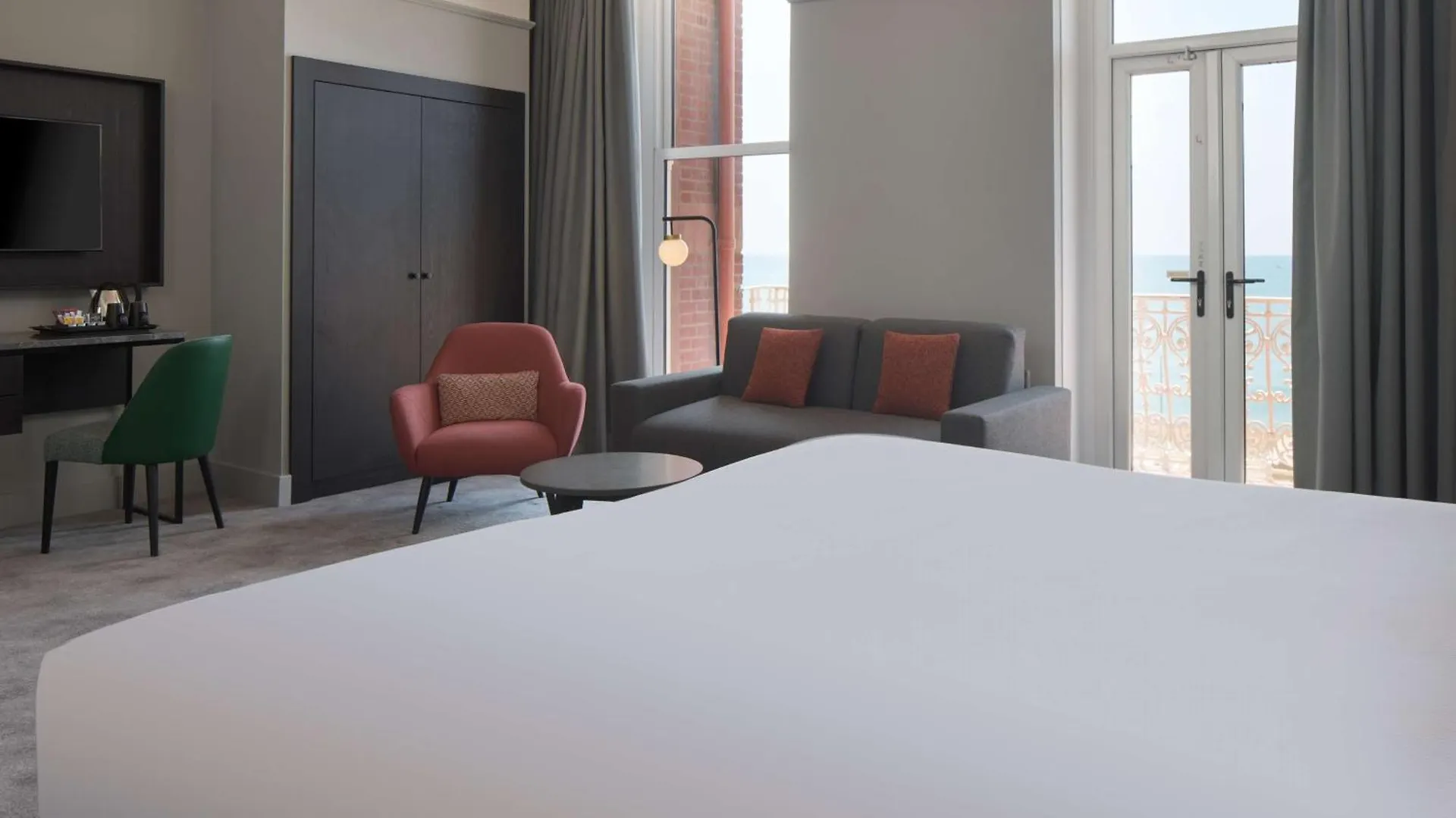 Doubletree By Hilton Brighton Metropole Hotel