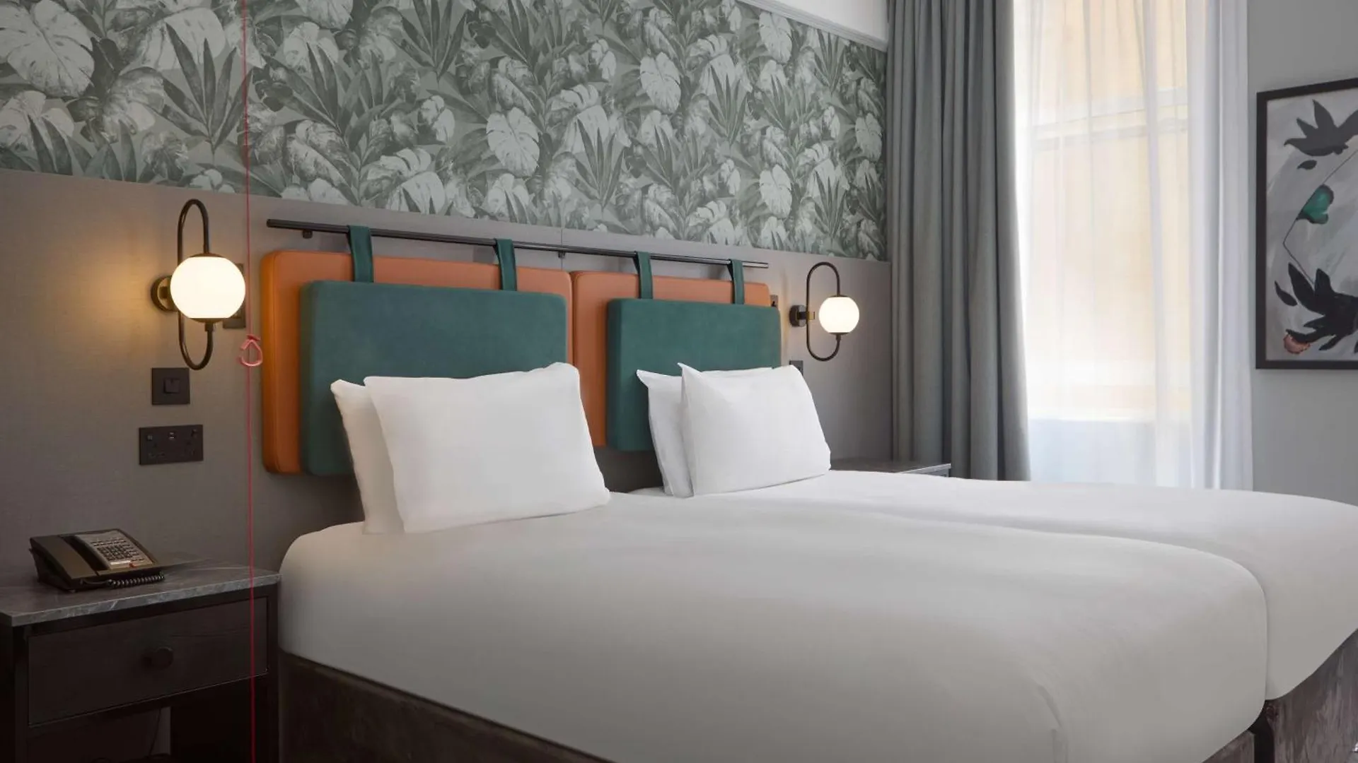 Doubletree By Hilton Brighton Metropole Hotel