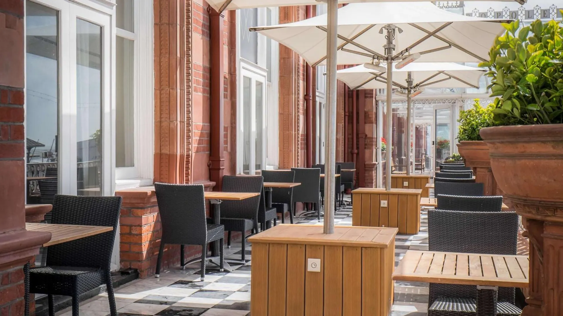 Doubletree By Hilton Brighton Metropole Hotel